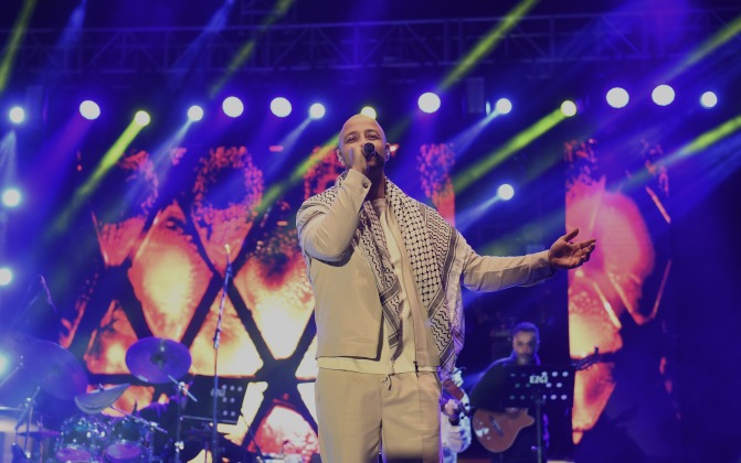 Ünlü şarkıcı Maher Zain en güzel ilahilerini Osmangazi Meydanı’nda söyledi