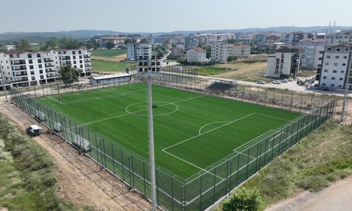 Büyükşehir’den Nilüfer’e futbol sahası