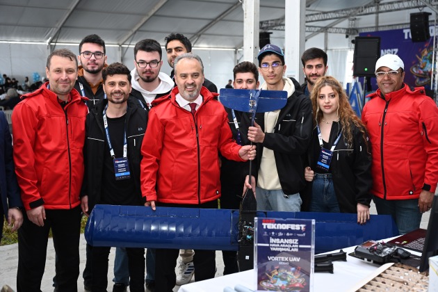 Başkan Aktaş’tan gençlere tam destek