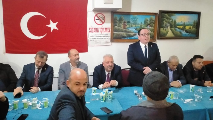 İYİ PARTİLİ KAYAN’DAN KÖYÜNDE İFTAR YEMEĞİ