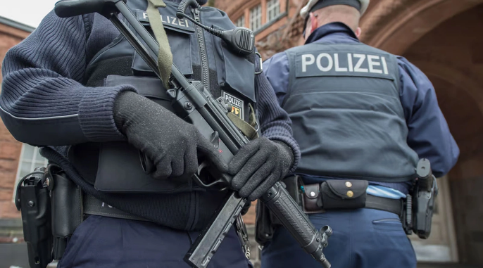 Almanya’da asker dehşeti! Katliam yaptı