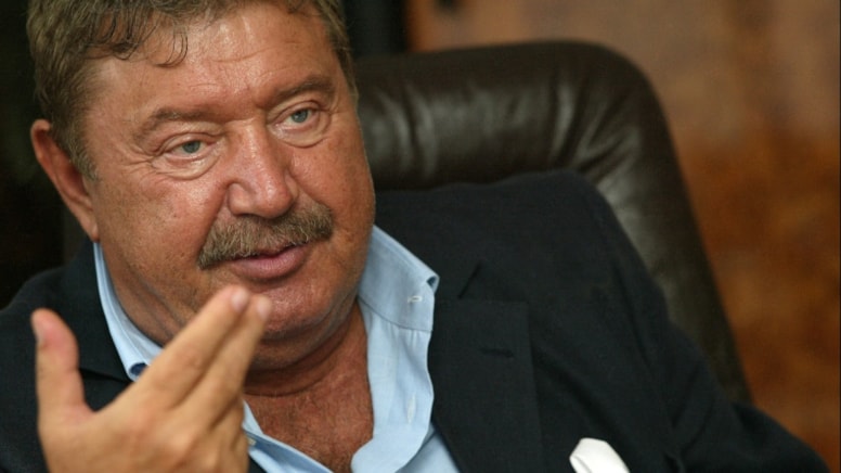 Eski bakan evinde ölü bulundu!