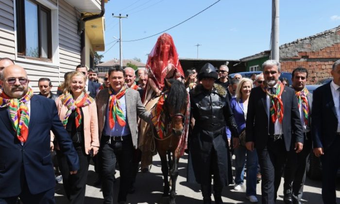 Osmangazi’de köy düğünü geleneği yaşatıldı