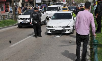 Bursa’da yaya geçidinde feci kaza: Anne hayatını kaybetti, çocukları yaralandı