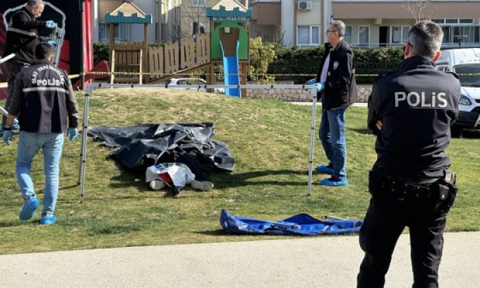 Bursa’da 19 yaşındaki genç, parkta ölü bulundu