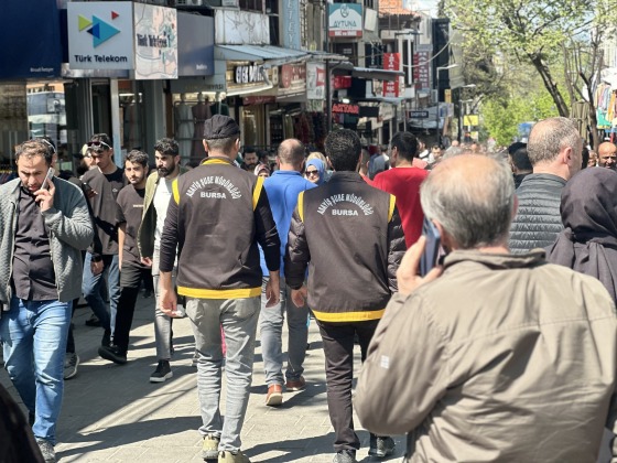 Bursa polisi bayram öncesi çarşı bölgesinde kuş uçurtmadı