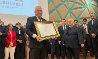Nilüfer Belediye Başkanı Şadi Özdemir mazbatasını aldı