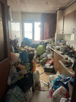 Satın aldığı ev çöp ev çıktı