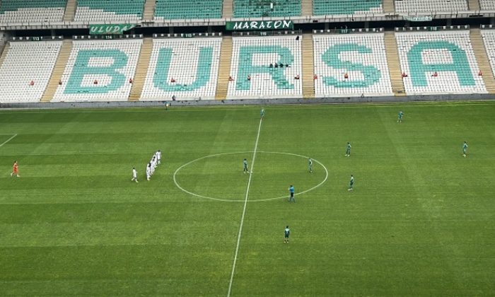 Vanspor FK oyuncularından Bursaspor maçında protesto