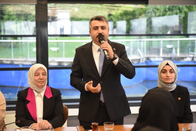 Başkan Yılmaz, Bursalı kadın muhtarlarla buluştu