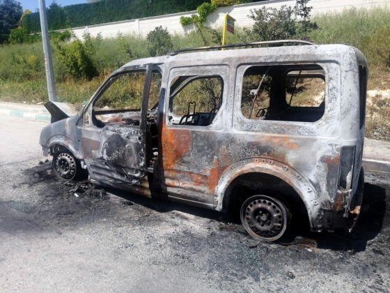 Bursa’da alev alan araçtan son anda kurtuldu