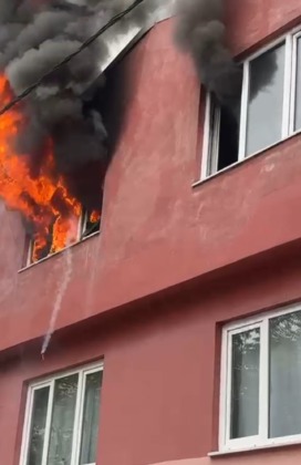 Bursa’da ev alevlere teslim oldu!