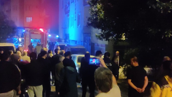 Orhangazi’de mahalle yangına uyandı