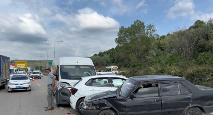 Bursa’da otobanda zincirleme kaza