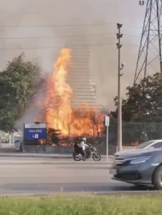 Bursa’da AVM bahçesinde yangın