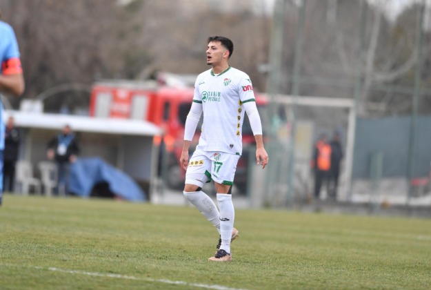 Bursaspor futbolcusu Hasan Sabri Karaca futbolu bıraktı