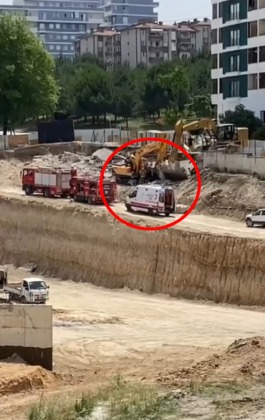 İstinat duvarı iş makinasının üzerine devrildi