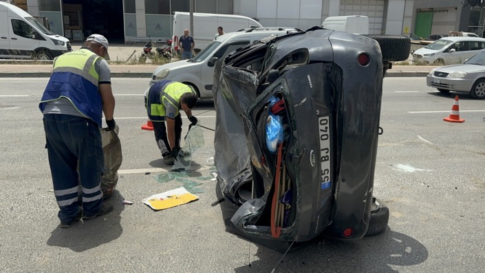 Takla atarak karşı şeride geçti
