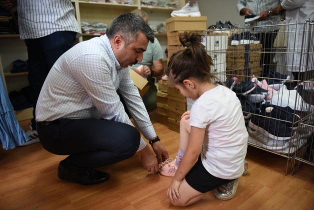 Yıldırım’da 500 ihtiyaç sahip çocuğa yardım