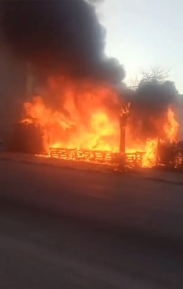 Baraka alevlere teslim oldu