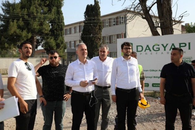 Akhisar Spor Salonu Yükseliyor