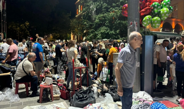 Bursa’da meydanlar doldu taştı!