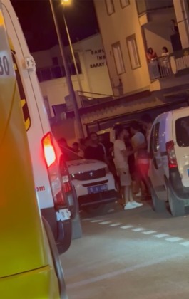 Bursa’da husumetli kişiler arasında çıkan kavgayı polis ayırdı