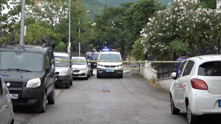 Cinayet anı saniye saniye kamerada… Alacak verecek meselesi kanlı bitti