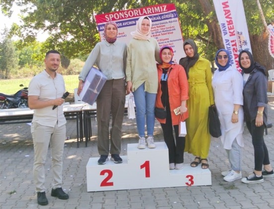 Kadın avcılar hünerlerini sergiledi