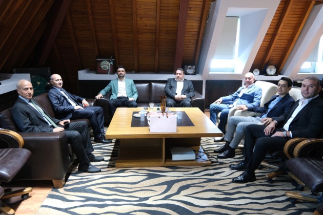 Zaimoğlu, Bursaspor’u ziyaret etti