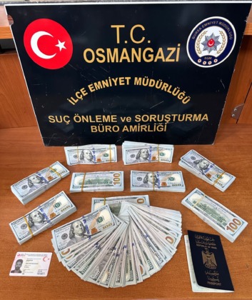 Kanada vatandaşını 100 bin dolar dolandırdı, kaçmaya çalışırken yakalandı