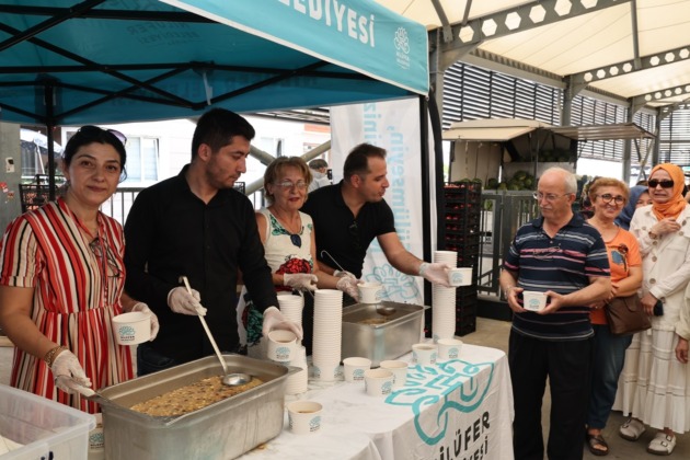 Nilüfer’de aşure kazanı kaynıyor