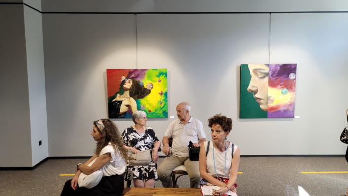 GENÇ KUŞAKTAN ETKİLEYİCİ SERGİ