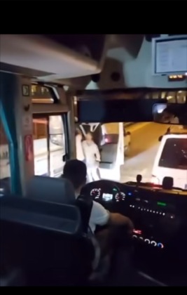 Bursa’da garip kavga…Boş olan trafikte yol için kavga ettiler