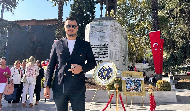 Bursa’da Zafer Coşkusuna ANASİAD da katıldı