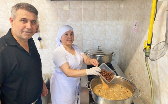 Bursa’da Kestane Şekerli Aşure Geleneği