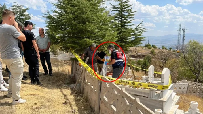 Mezarlıkta toprağa gömülü bebek cesedi bulundu