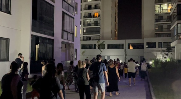 Sitede asansör krizi site sakinlerini isyan ettirdi