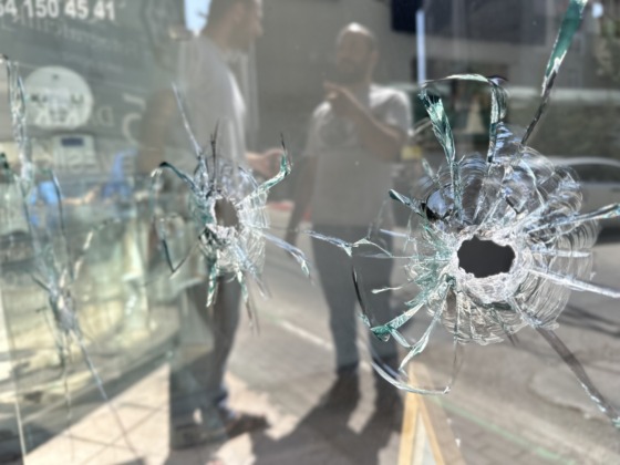 Bursa’da silahlı kavga!Mermiler dükkana isabet etti