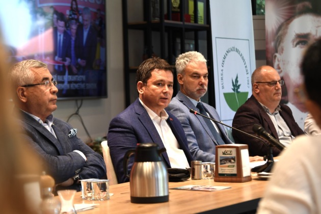 Başkan Aydın muhtarları dinliyor