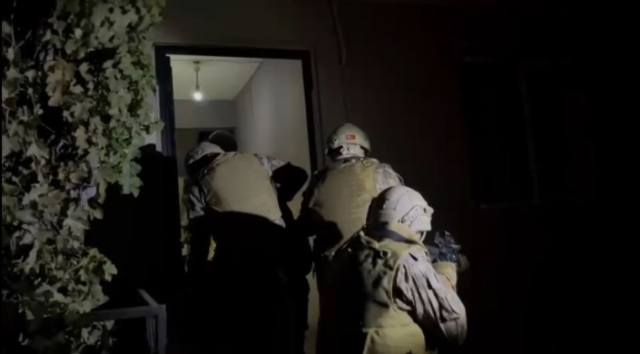 Magandaların evlerine şafak operasyonu…