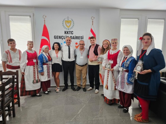 BURSA ZAFER HALKOYUNLARI, 11. ULUSLARARASI HALK DANSLARI BARIŞ FESTİVALİNDE BEĞENİ TOPLADI