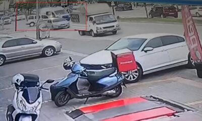 Hasta taşıyan ambulans otomobil ile kafa kafaya çarpıştı