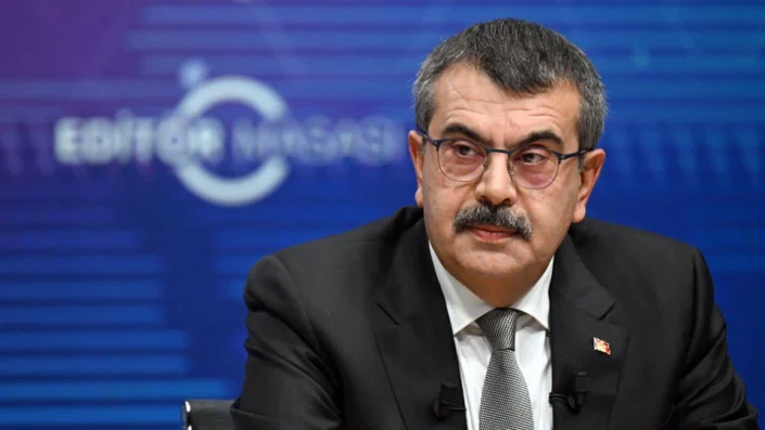 Bakan Yusuf Tekin’den kayıt ücreti, sınıf annesi ve devamsızlıklara ilişkin açıklama