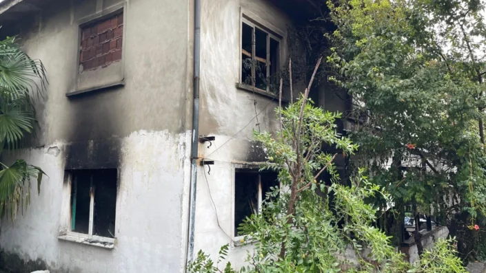 Evli çift birbirine girdi!