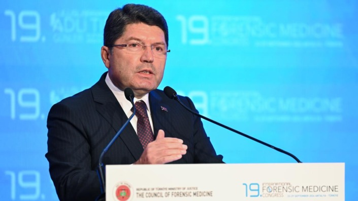 Bakan Tunç: Herkes adli tıbbın adalet terazisinde eşit olarak yer alır
