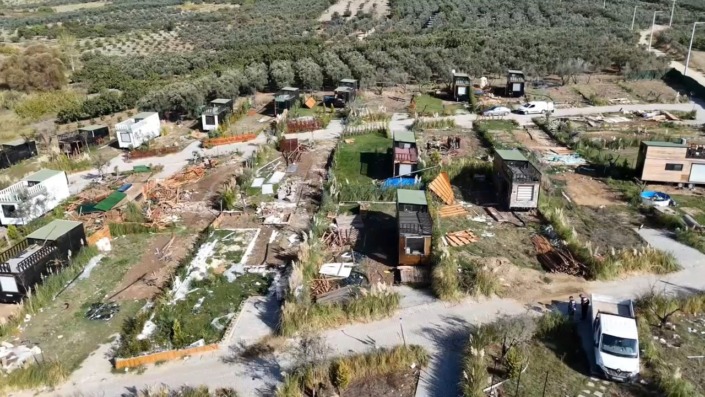 Bursa’da kaçak 63 tiny house yıkıldı