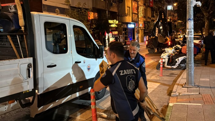 Gemlik’te kaldırım işgaliyle mücadele sürüyor