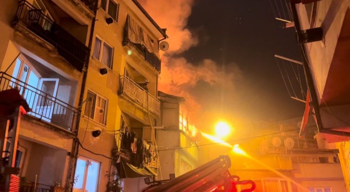 Evcil hayvanını can havliyle kurtardı