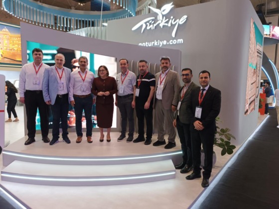 Bursalı turizmcilerden Katar çıkarması